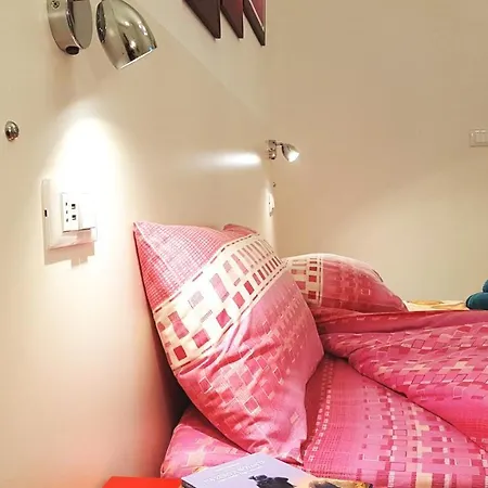 克尔缇切拉24号住宿加早餐旅馆 博洛尼亚