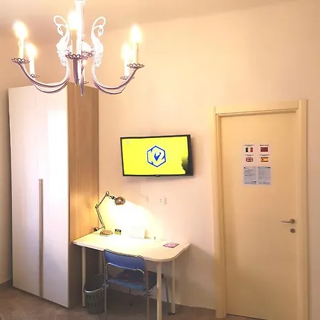 ベッド アンド ブレックファースト コルティチェッラ 24