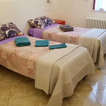 Oda ve Kahvaltı Corticella 24 Bolonya
